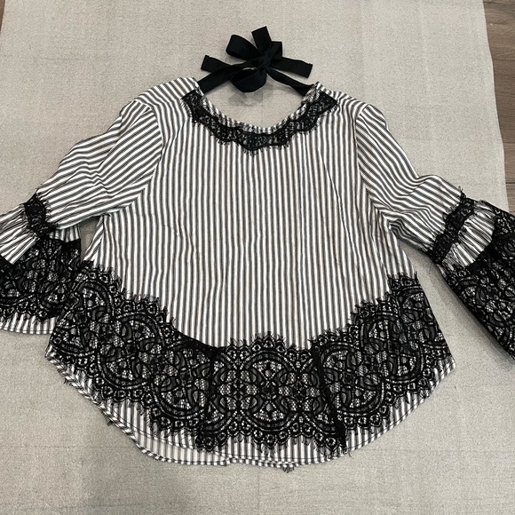 [L]Zara Black White Stripped Lace Cotton Bell Sleeve Blouse - Picture 4 of 11